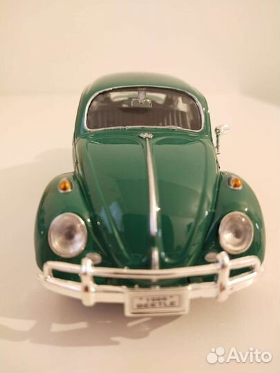 Модель 1:24, 1966 Volkswagen Beetle, металл