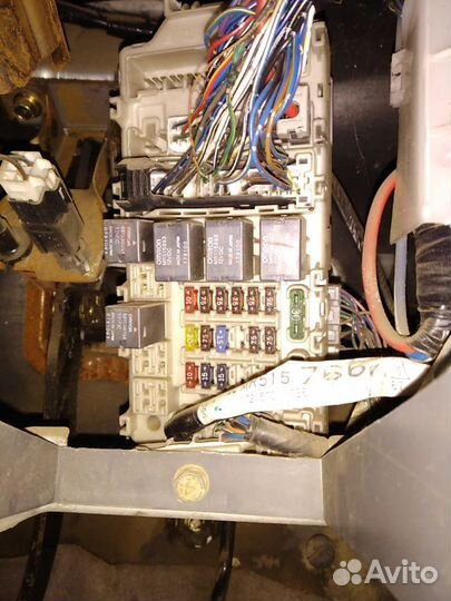 Airtrek блок предохранителей аутлендер 1