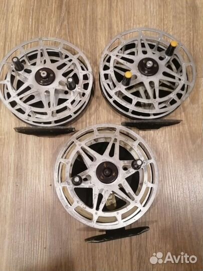 Катушка спининговая 