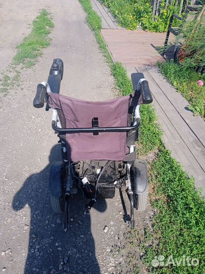 Кресло-коляска с электроприводом KY 122 L