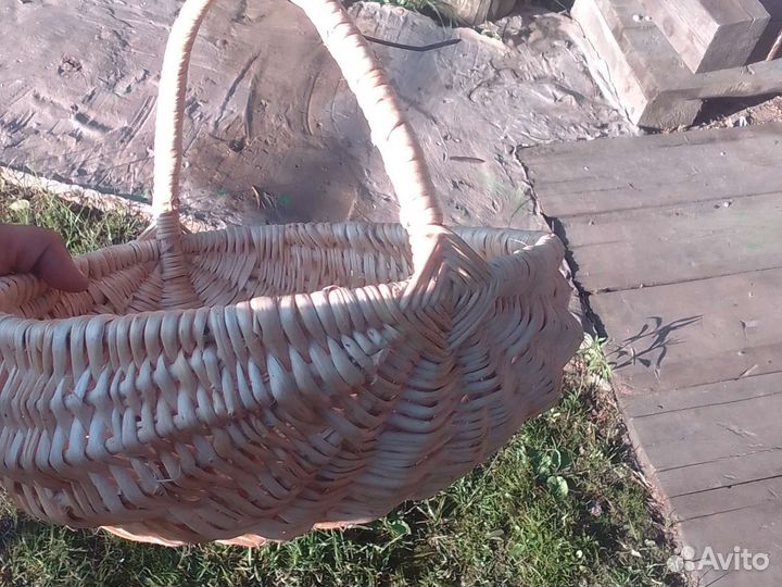 Корзинка из кедрового корня