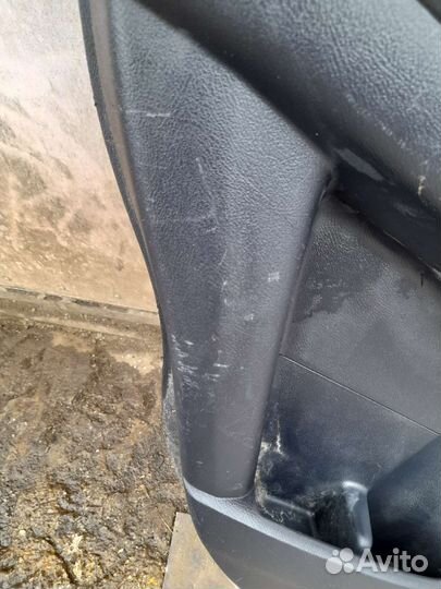 Обшивка двери задней левой Honda CR-V 3