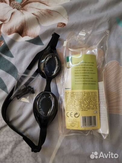 Очки для плавания новые