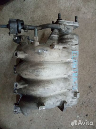 Коллектор впускной (Hyundai Elantra)