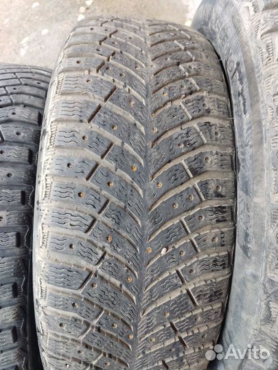 Michelin X-Ice North 4 225/60 R17