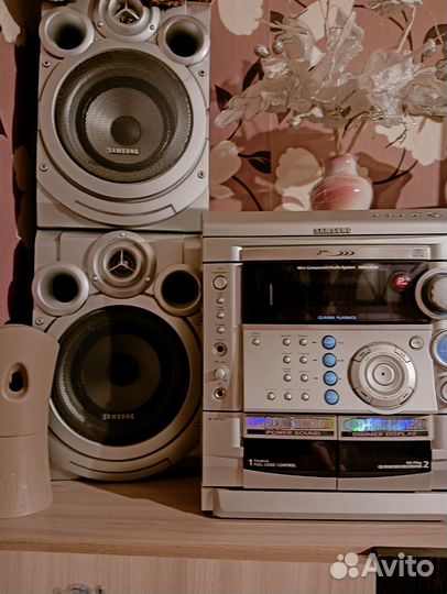 Музыкальный центр