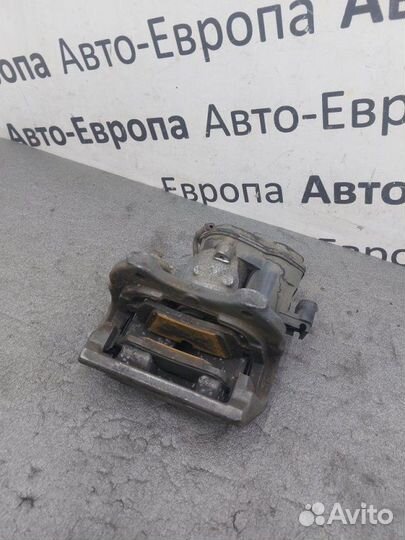 Суппорт с электроручником задний левый Land Rover