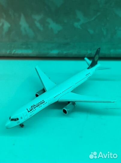 Самолеты herpa 1:500/ 1:400