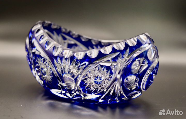 Хрустальная конфетница