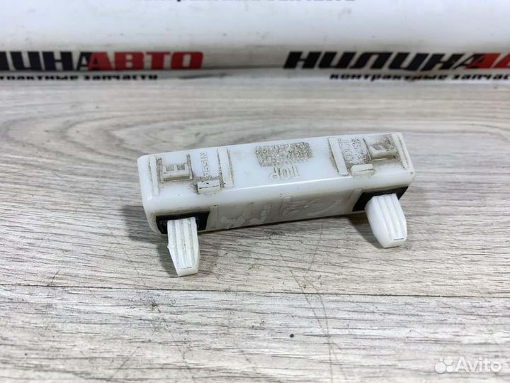 Кронштейн заднего бампера левый Nissan Qashqai 1