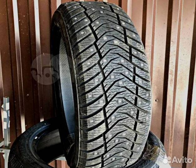 Yokohama Ice Guard IG65 285/50 R20 116T