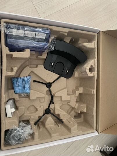 Робот-пылесос Iboto