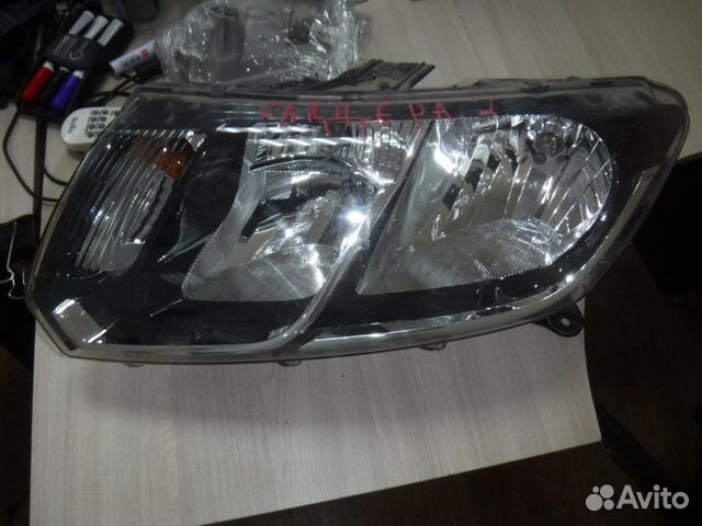 Фара передняя левая Renault Sandero