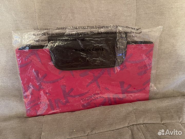 Большая косметичка на молнии. Новая