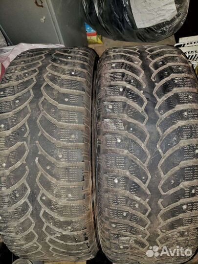 Bridgestone Blizzak Spike-01 215/60 R16