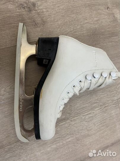 Коньки на девочку 30 размер