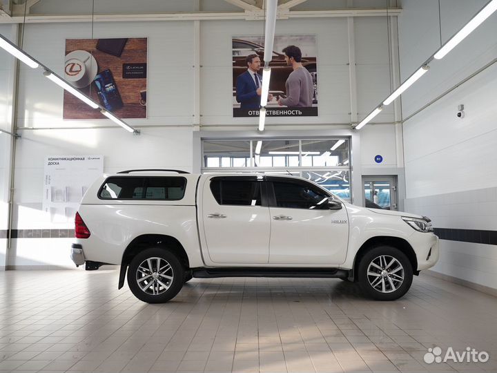 Toyota Hilux 2.8 AT, 2016, 73 000 км