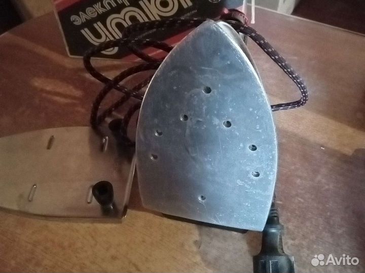 Утюг новый