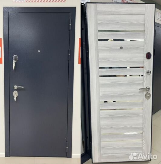 Входная дверь в квартиру новая