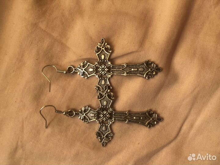 Серьги кресты