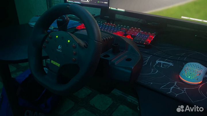 Игровой руль logitech momo racing 900