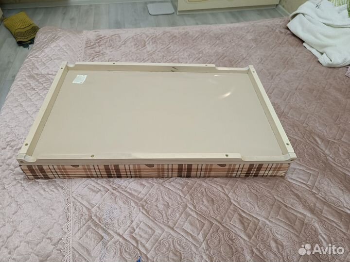 Пеленальная доска на кроватку