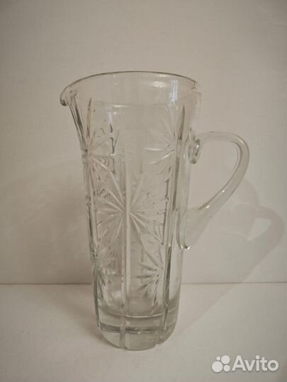 Ваза хрустальная и кувшин