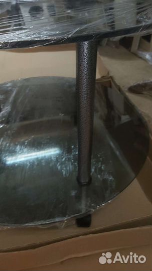 Журнальный столик на колесах