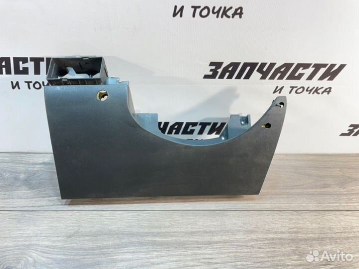 Накладка на торпедо передняя левая Opel Astra H