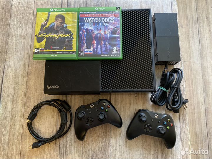 Xbox One 500Gb + диски