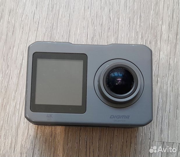 Экшн камера Digma DiCam 520