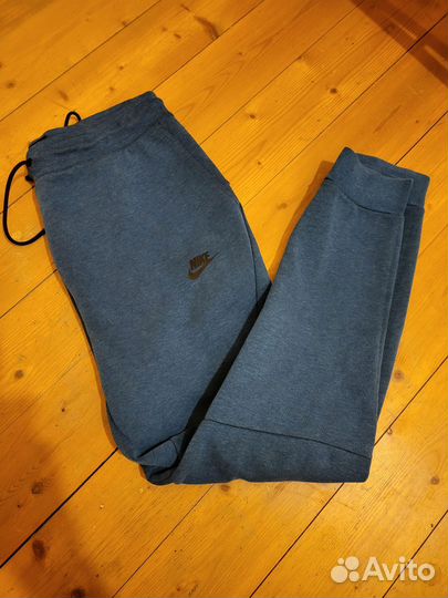 Nike tech fleece pants