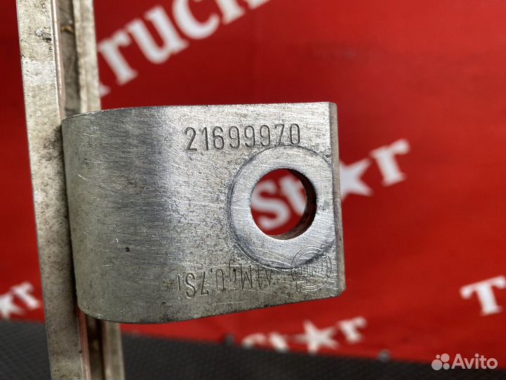 Кронштейн трапа над кпп Renault T, Volvo FH