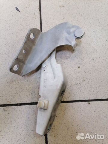 Петля капота правая Mitsubishi Outlander 2