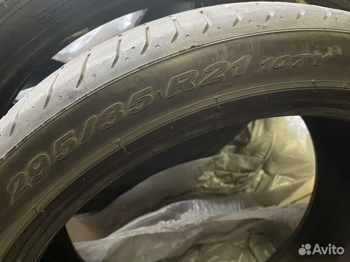 Pirelli P Zero 295/35 R21 107Y