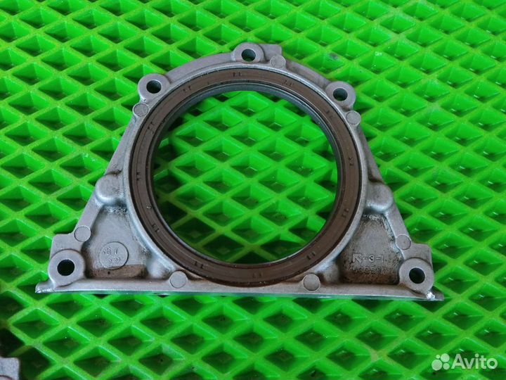 Крышка коленвала mitsubishi 4g63 /64