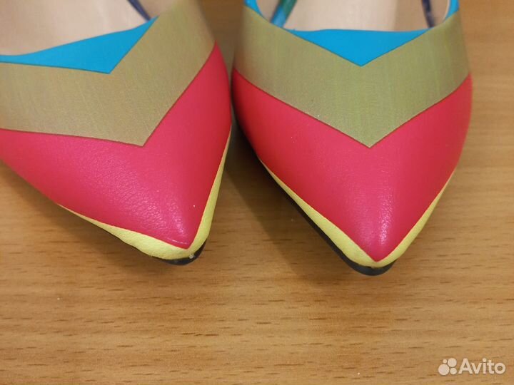Туфли на высокой шпильке 35 размер