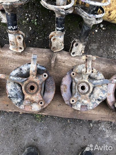 Hyundai accent кулак поворотный