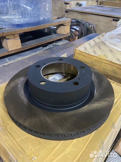 Тормозные диски передние Toyota 4351260180 (новые)