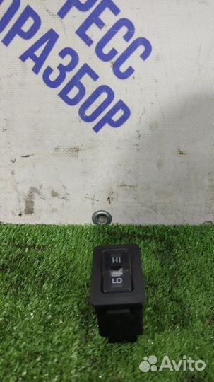 Кнопка обогрева сидений Mitsubishi L200