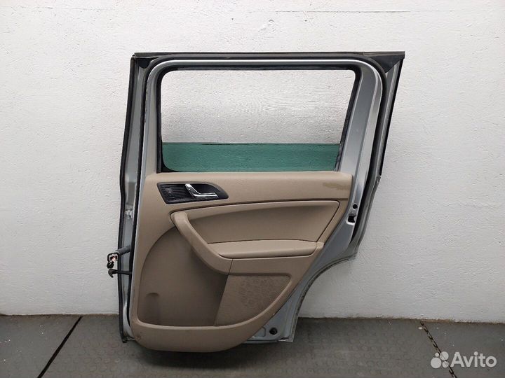 Дверь боковая правая задняя Skoda Yeti