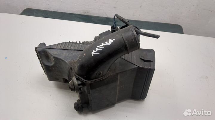 Корпус воздушного фильтра Nissan Juke, 2012