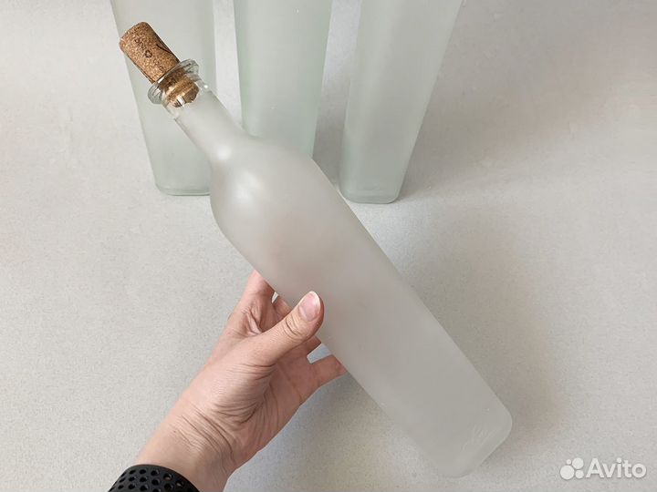 Стеклянные прозрачные винные бутылки для вина