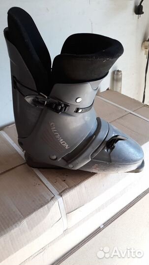 Продам лыжи с ботинками и лыжные палки