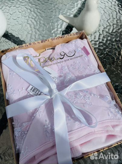 Комплект на выписку для девочки