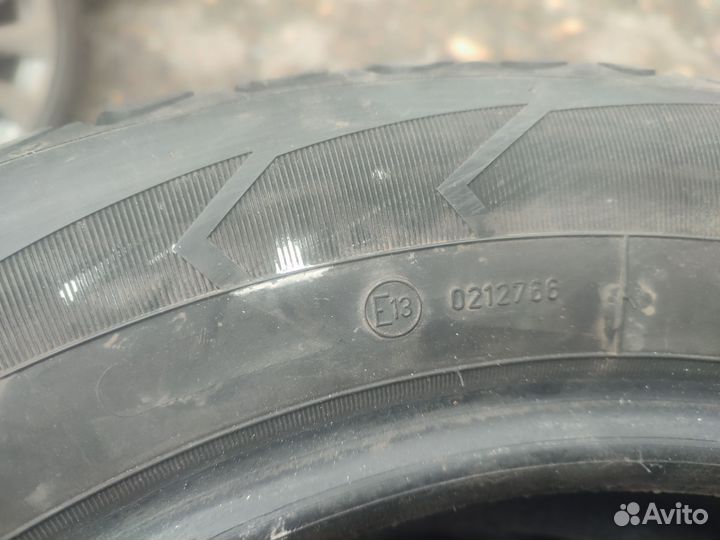 Goodyear Ultragrip Ice Arctic 215/60 R16 99L