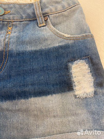 Джинсовые шорты для девочки. Акула. 140
