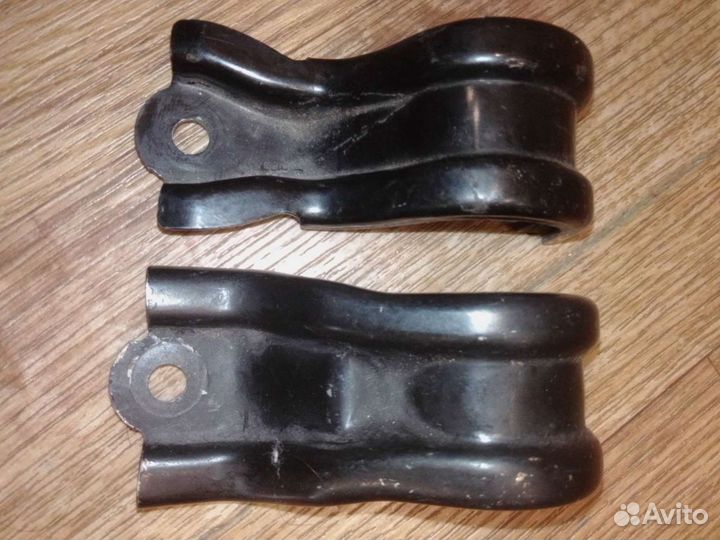 Продам крепление радиатора