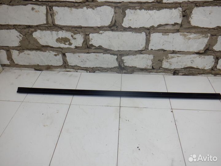 Уплотнитель стекла (внутри) Mitsubishi Space Star