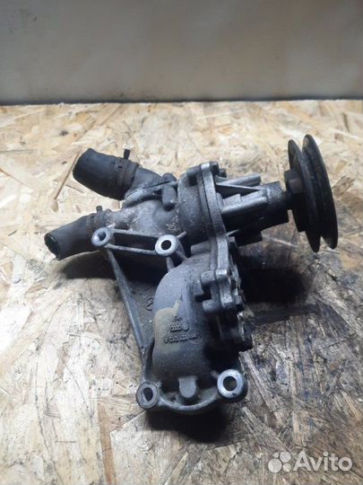 Помпа Audi A4 B5 седан 1.8T AEB 1998